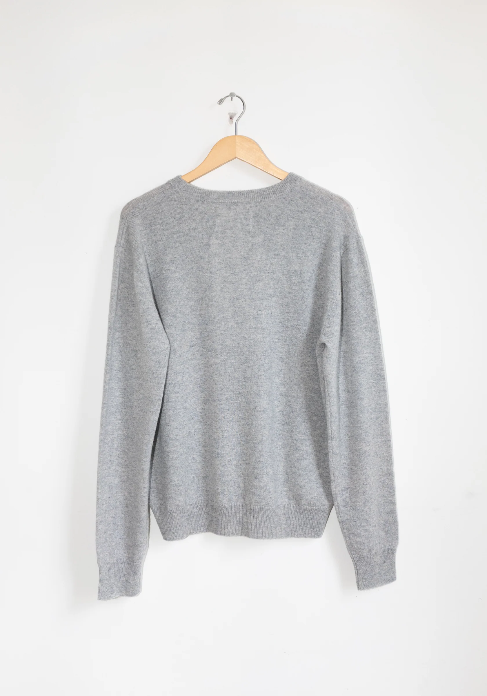 Bis Sweater in Grey - Image 11