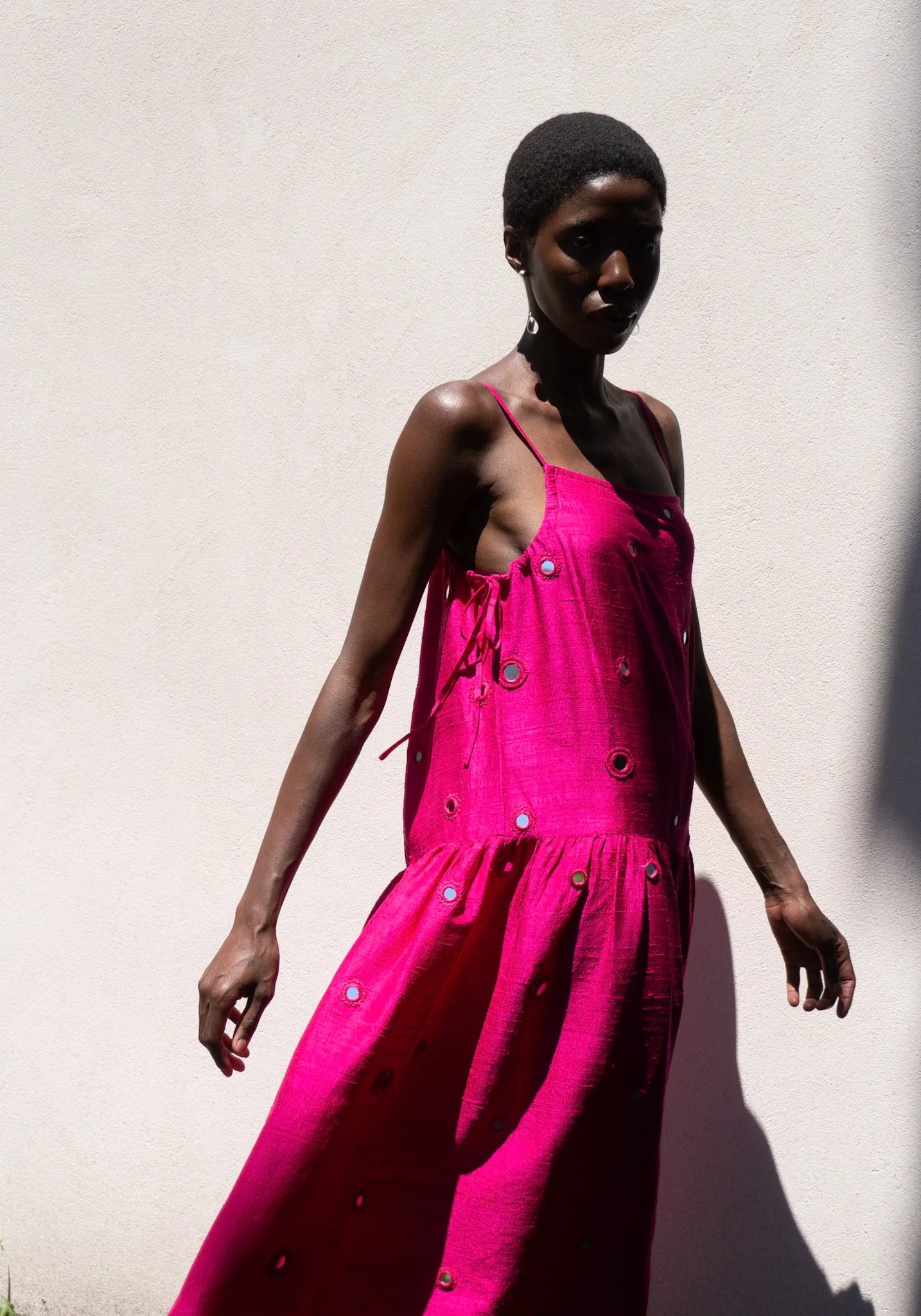 Isha Dress in Fuchsia - Image 3