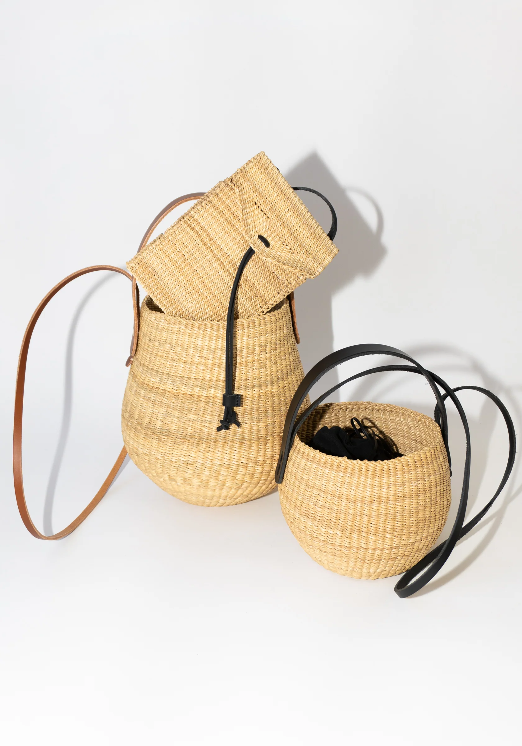 Carta Cross Body Bag in Natural and Black - Image 7