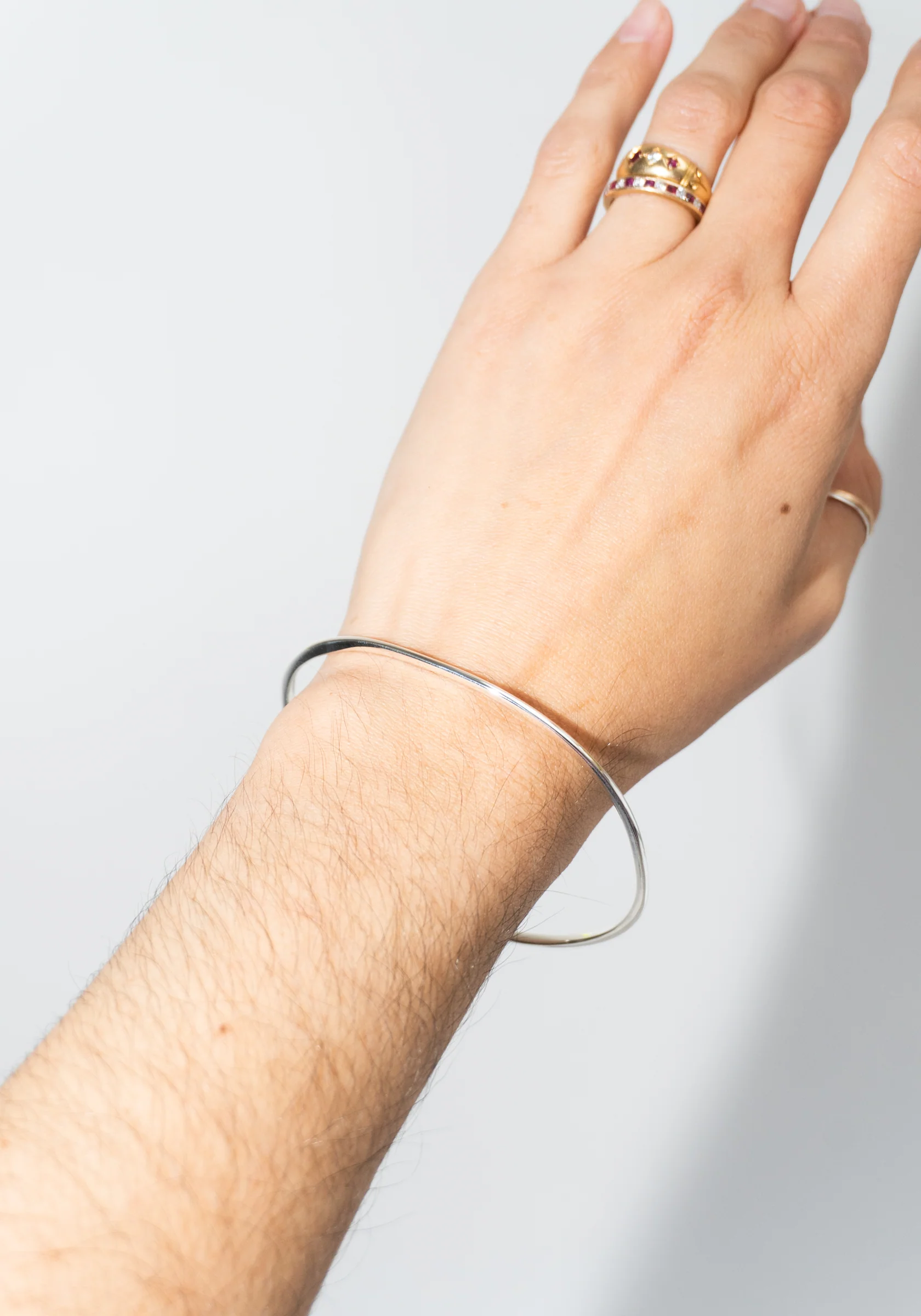 Dajia Bangle in Silver - Image 3