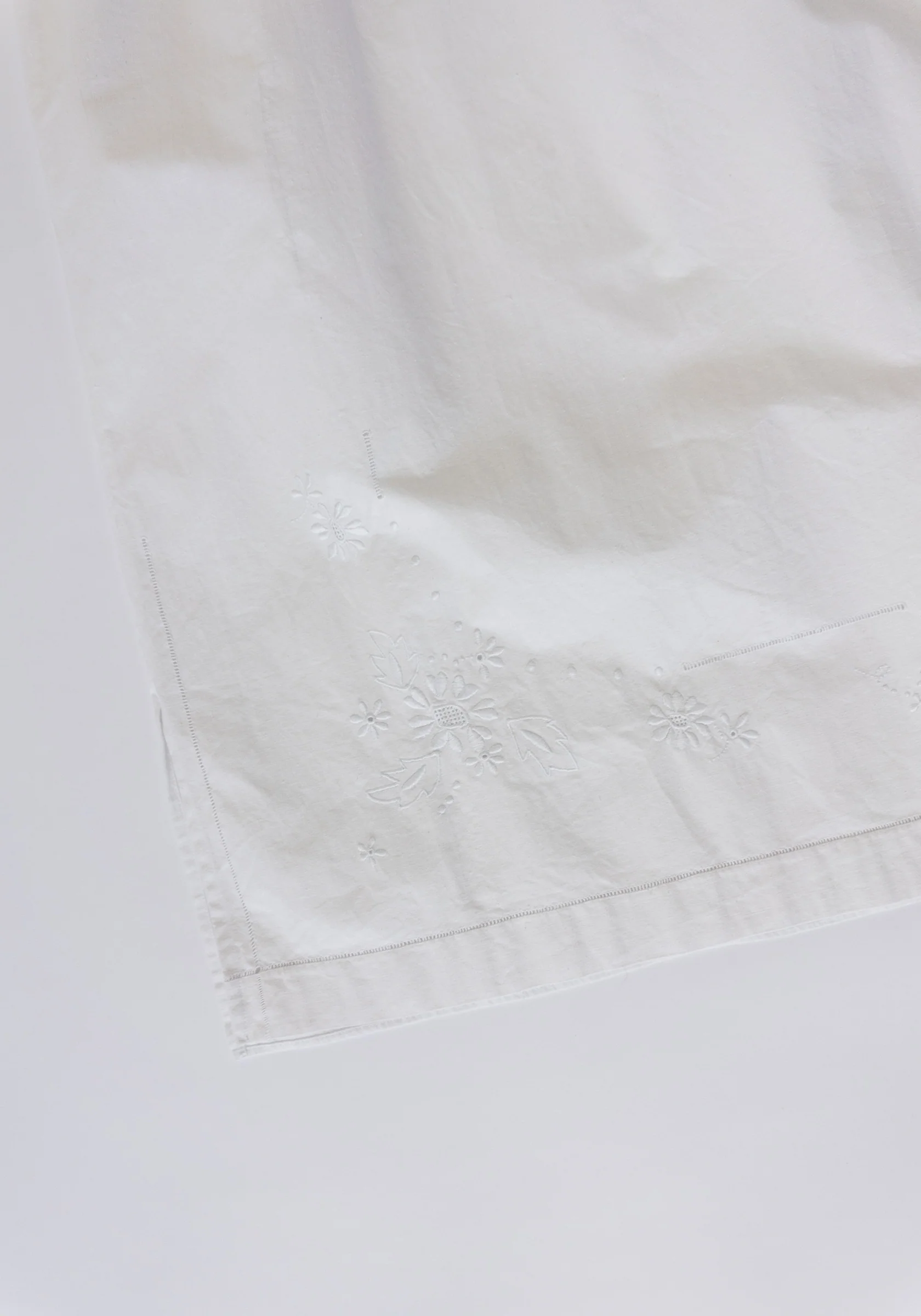 Ibira Dress in White No.5 - Image 8