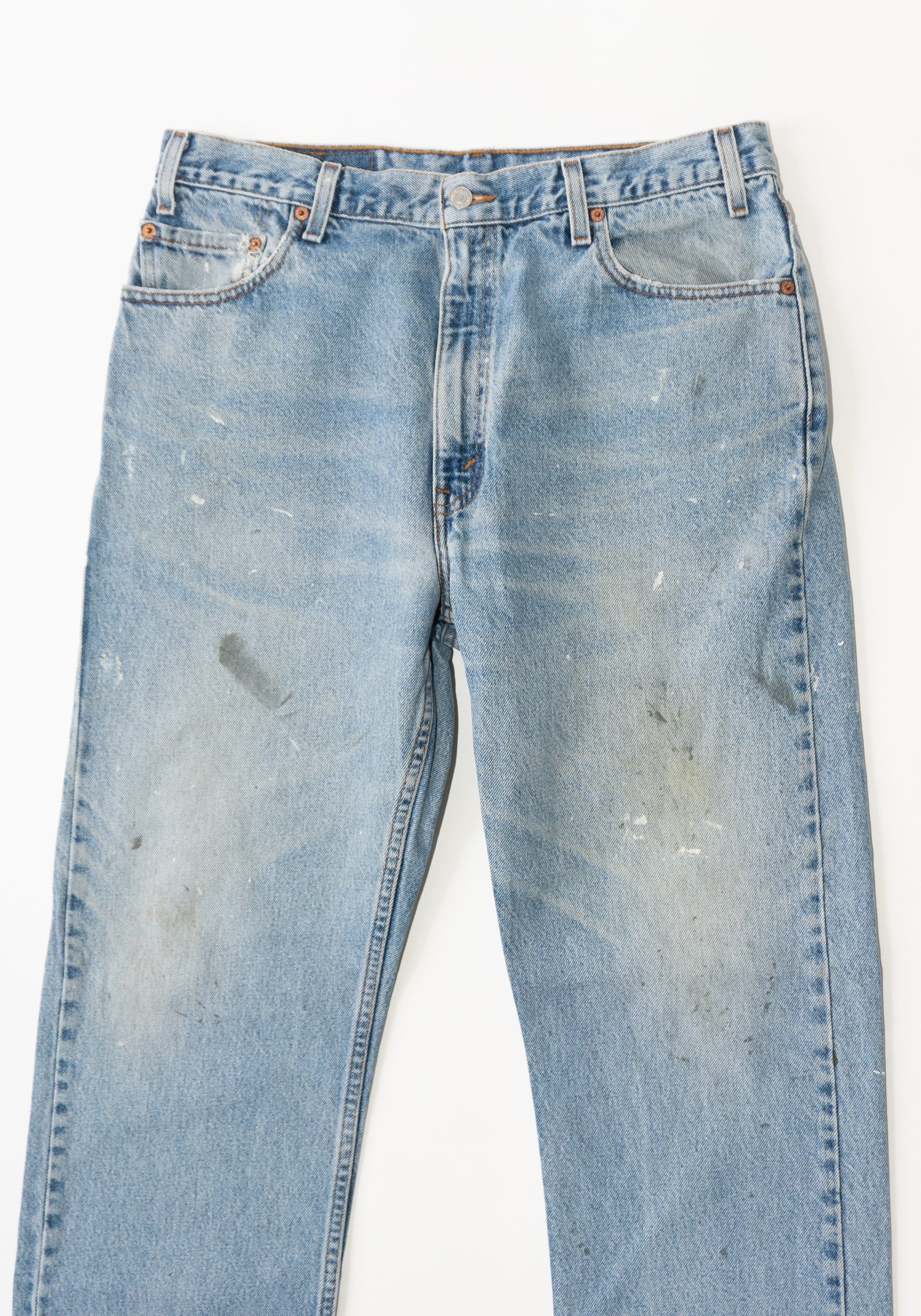 Vintage Mid Wash 505 Levi's Jeans with Paint Splatter - Image 4