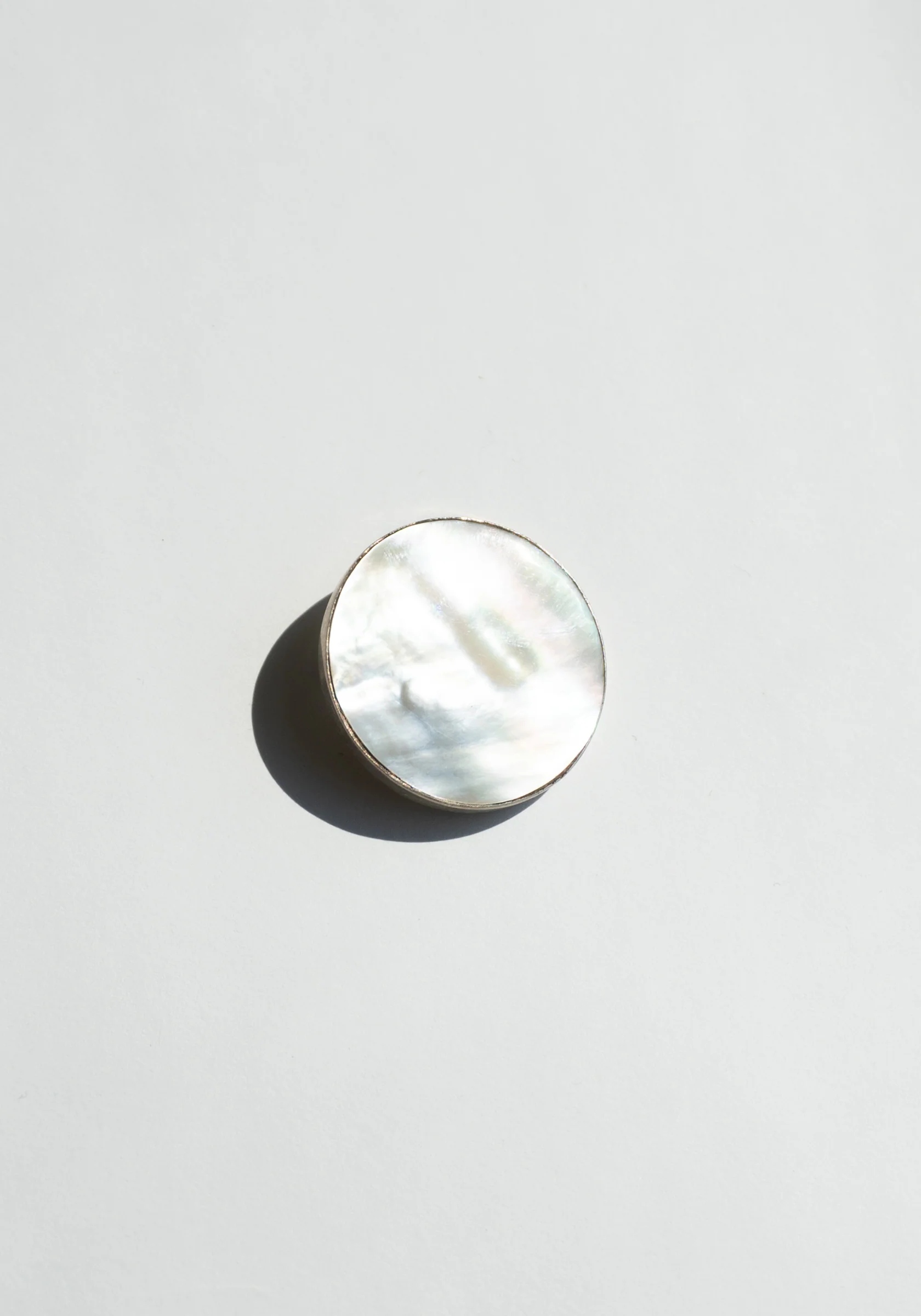 Vintage Round Sterling Mother of Pearl Inlay Pendant - Image 3